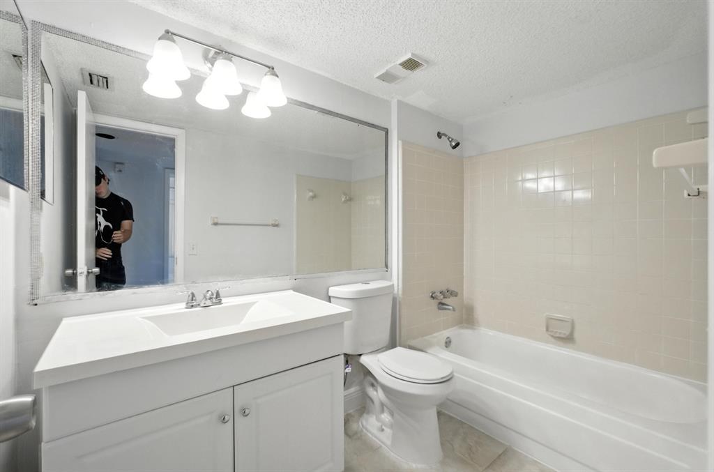 4281 West McNab Road, Unit 16 Pompano Beach, FL 33069 - Photo 4 of 39