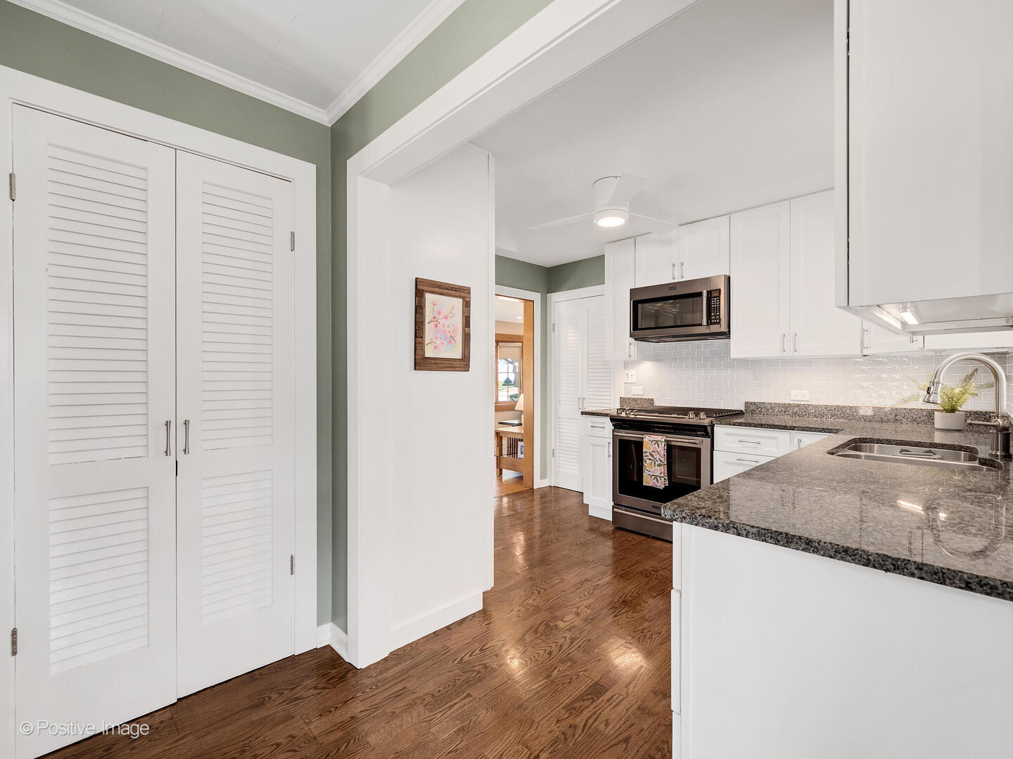 182 Hale Street Elmhurst, IL 60126 - Photo 14 of 30