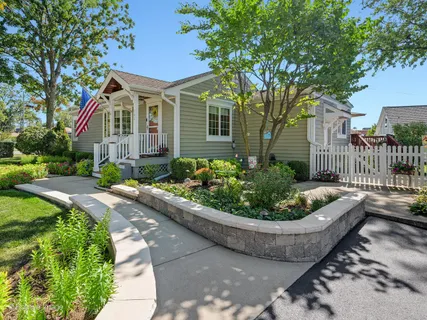 $599,900 | 182 Hale Street, Elmhurst, IL 60126