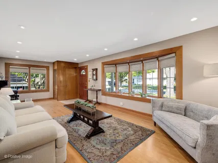 $599,900 | 182 Hale Street, Elmhurst, IL 60126