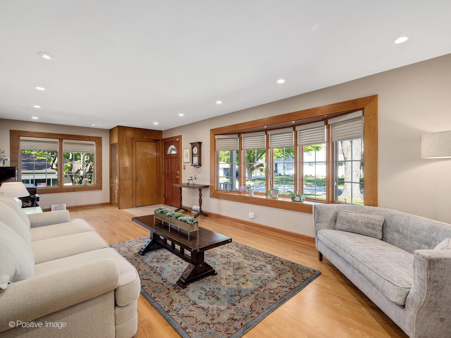 182 Hale Street Elmhurst, IL 60126 - Photo 6 of 30