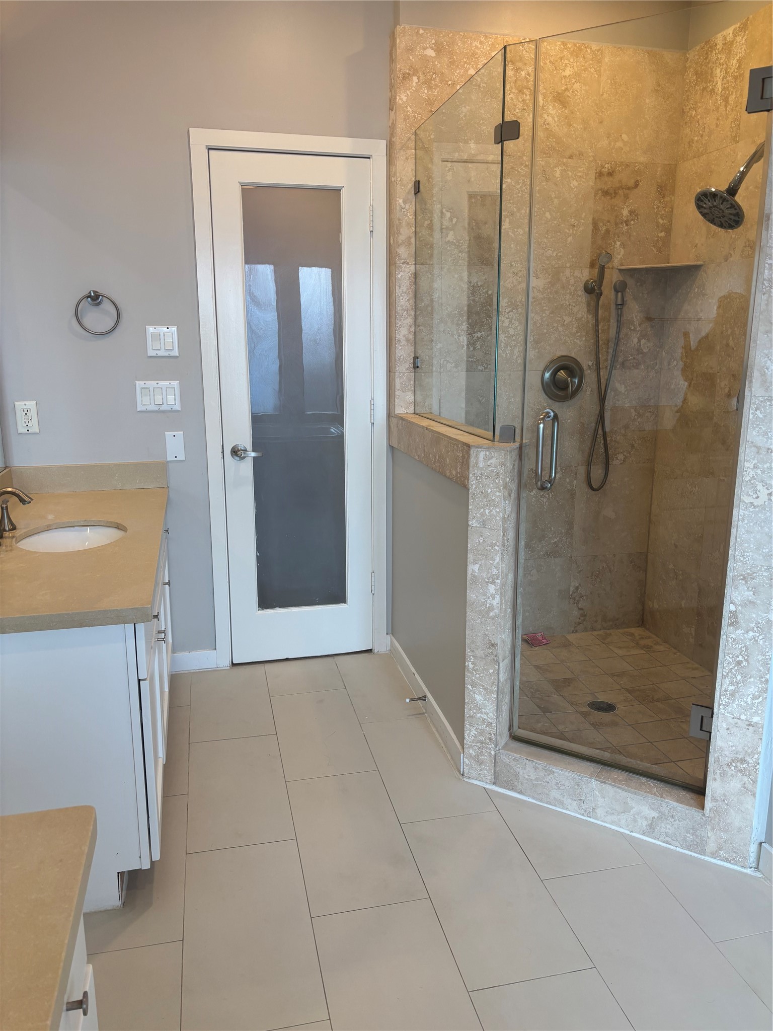 6016 Truro Street Houston, TX 77007 - Photo 18 of 26 Primary bath featuring an oversized walk-in shower with frameless glass enclosure