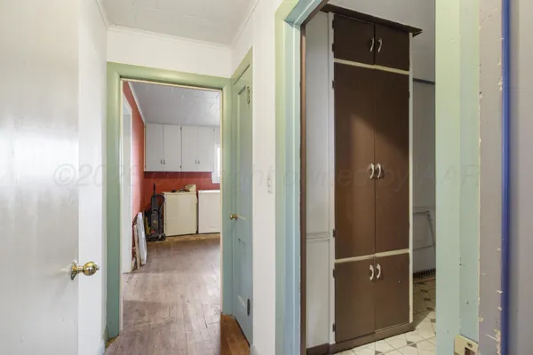 a view of utility room