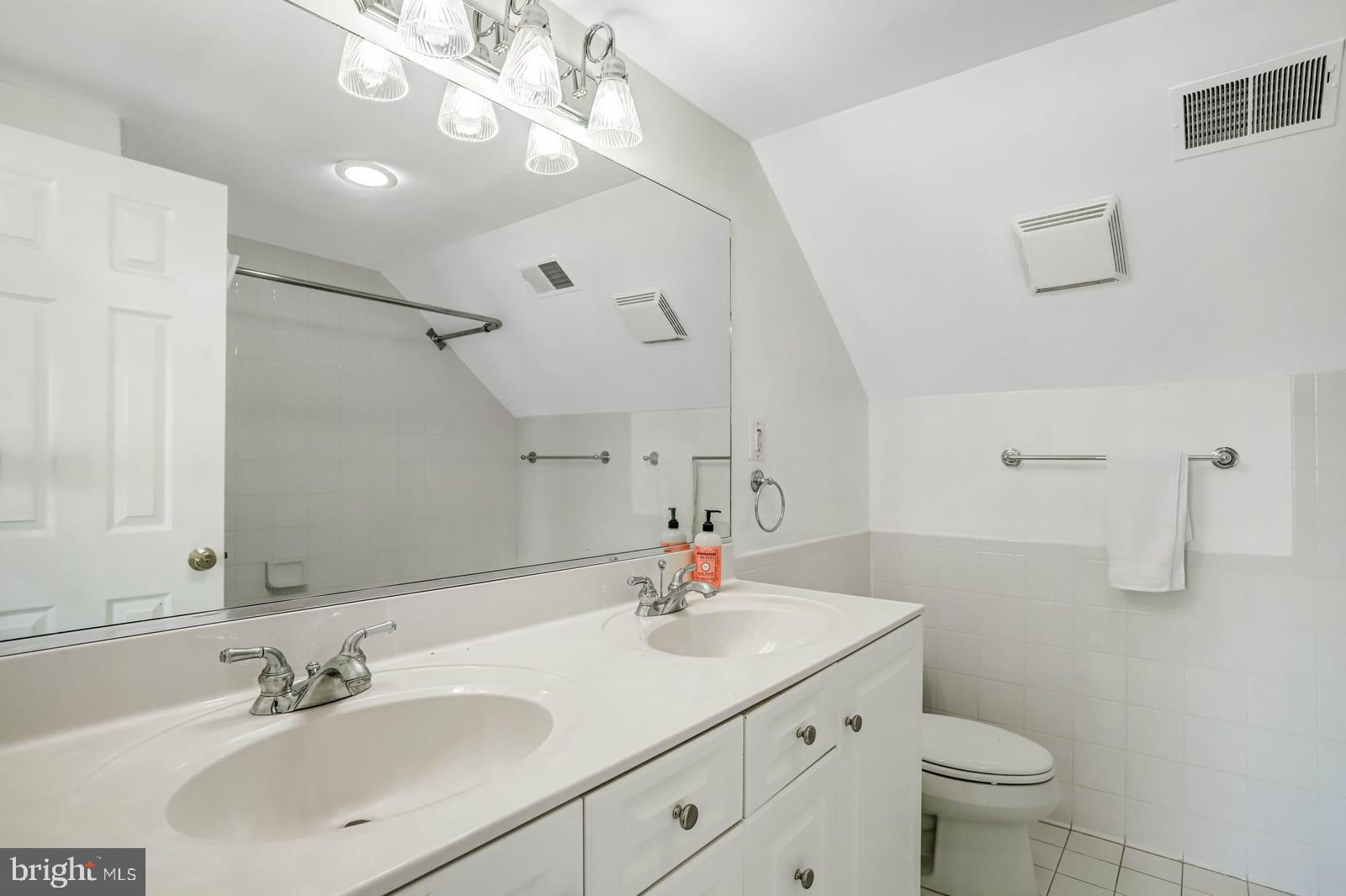 13550 Travilah Road North Potomac, MD 20878 - Photo 37 of 50