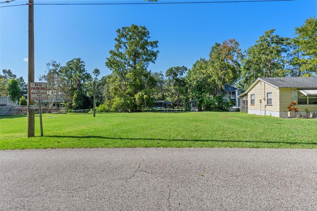5492 Ramada Street Weeki Wachee, FL 34607 - Photo 17 of 25 a view of outdoor space and yard