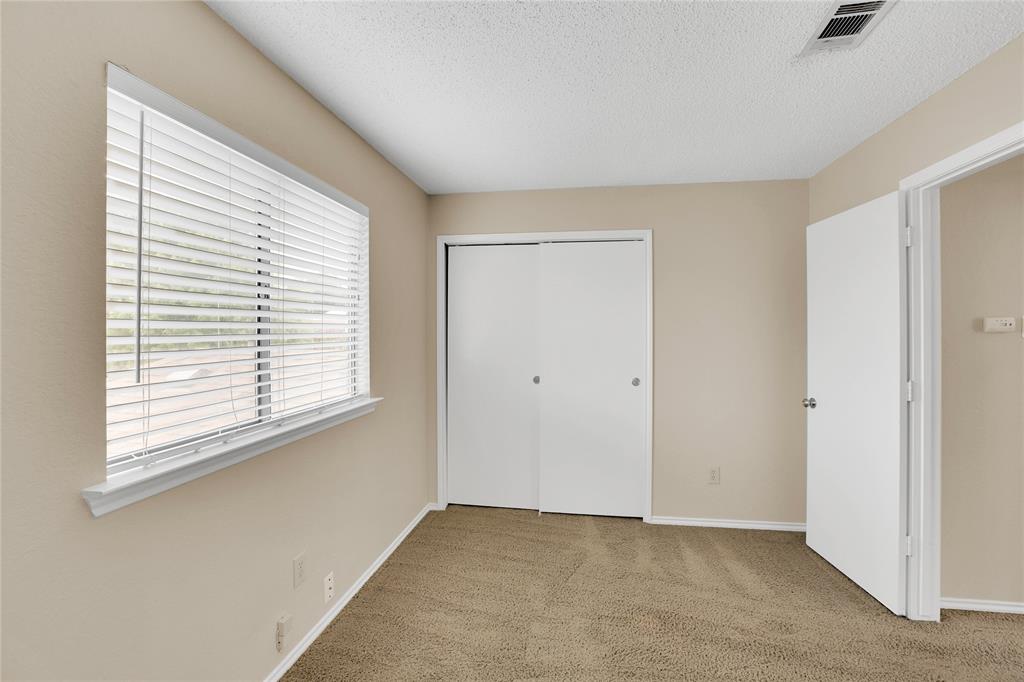 4325 Harvest Hill Road Carrollton, TX 75010 - Photo 17 of 23