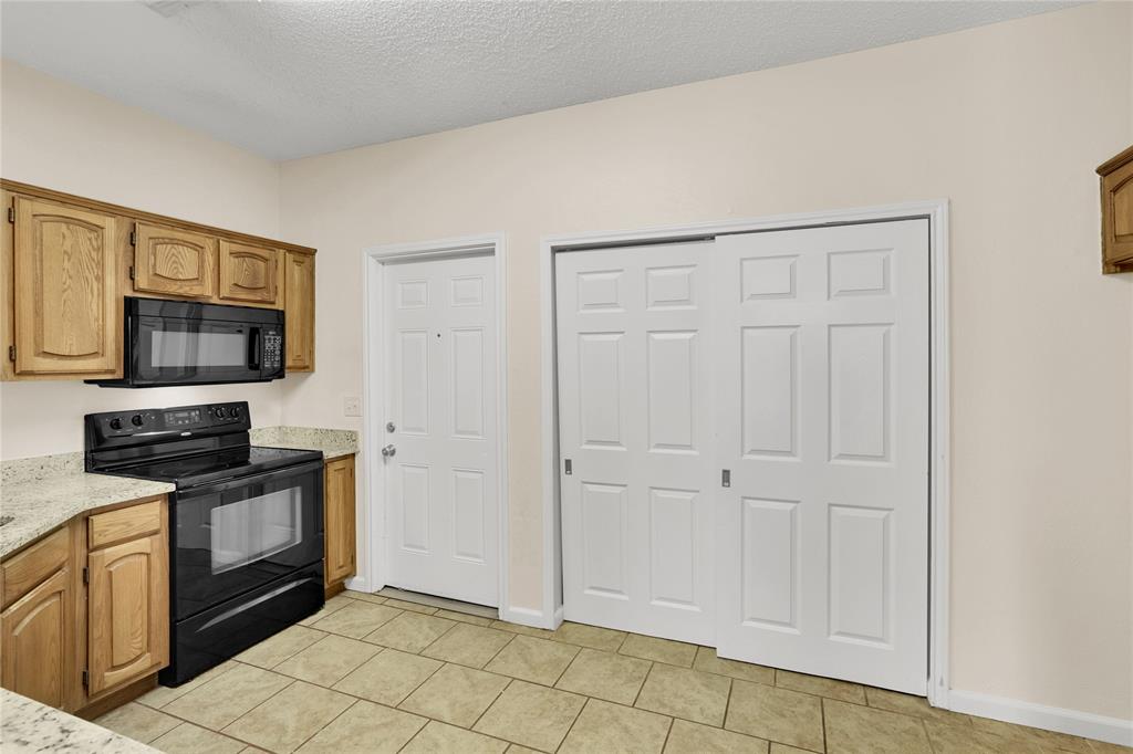 4325 Harvest Hill Road Carrollton, TX 75010 - Photo 7 of 23