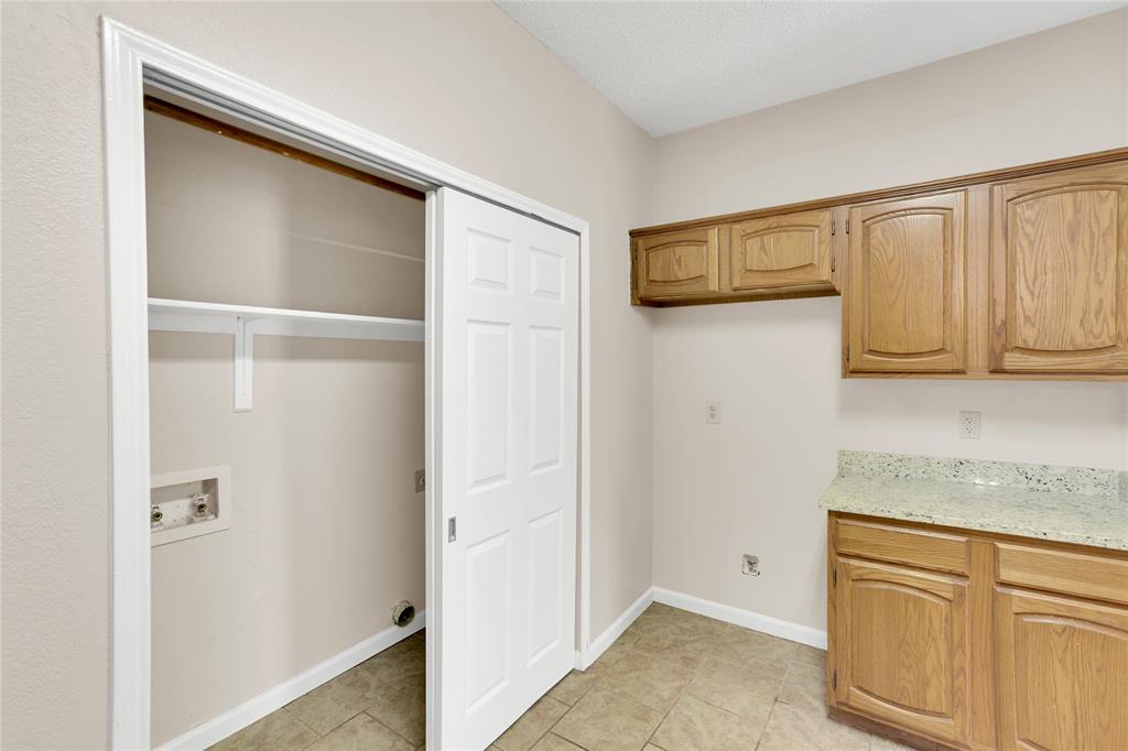 4325 Harvest Hill Road Carrollton, TX 75010 - Photo 8 of 23 Full sized space for washer and dryer