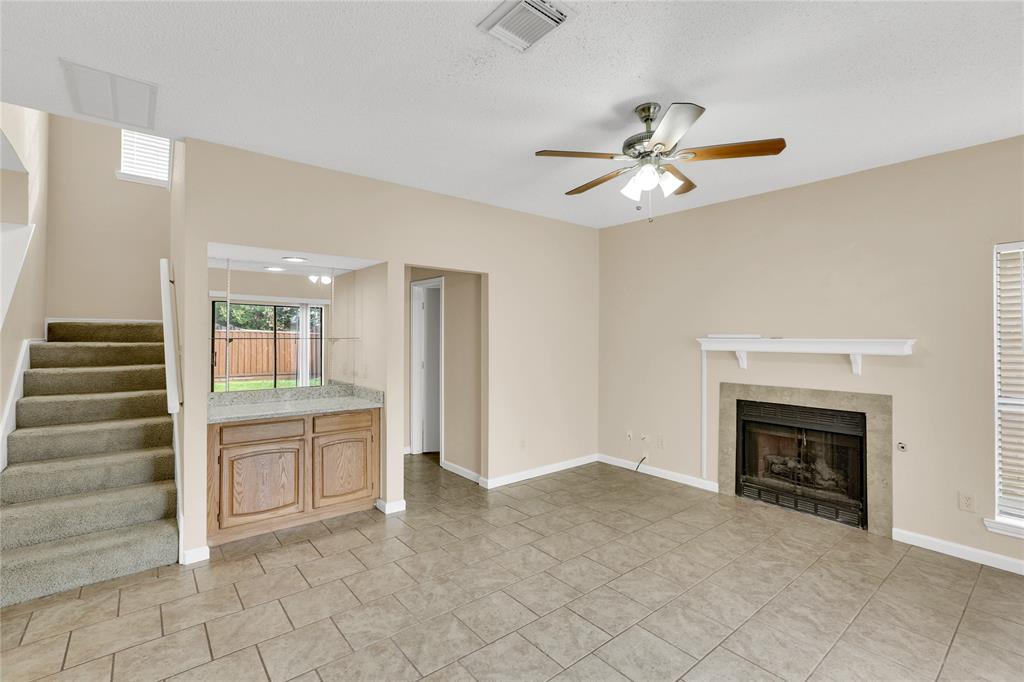 4325 Harvest Hill Road Carrollton, TX 75010 - Photo 10 of 23