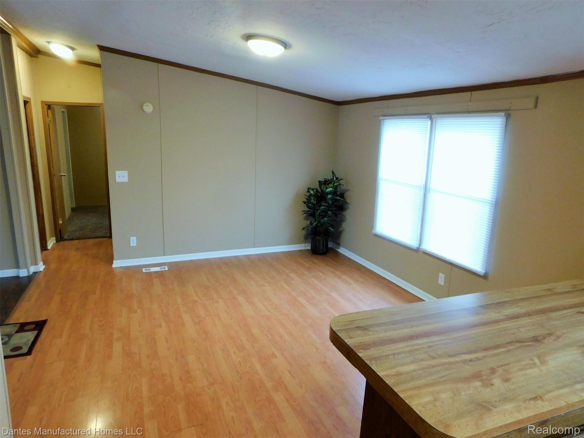 2500 Mann Road Clarkston, MI 48346 - Photo 15 of 37 DIN002.JPG