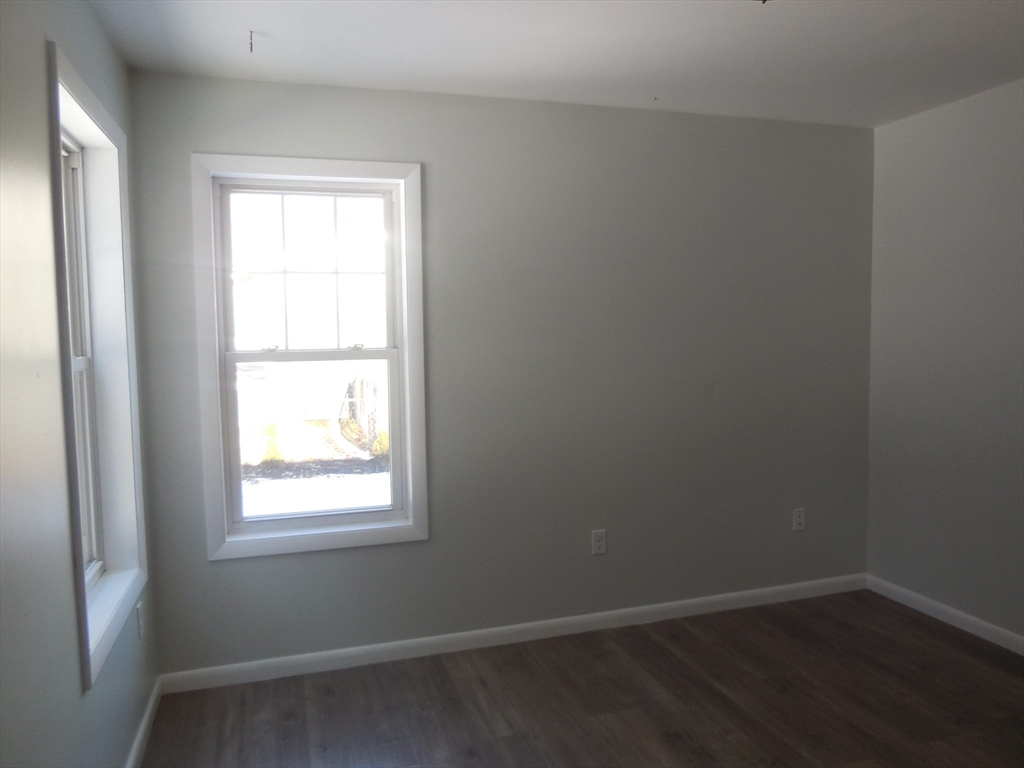 111 Pomeroy Meadow Road Southampton, MA 01073 - Photo 8 of 18