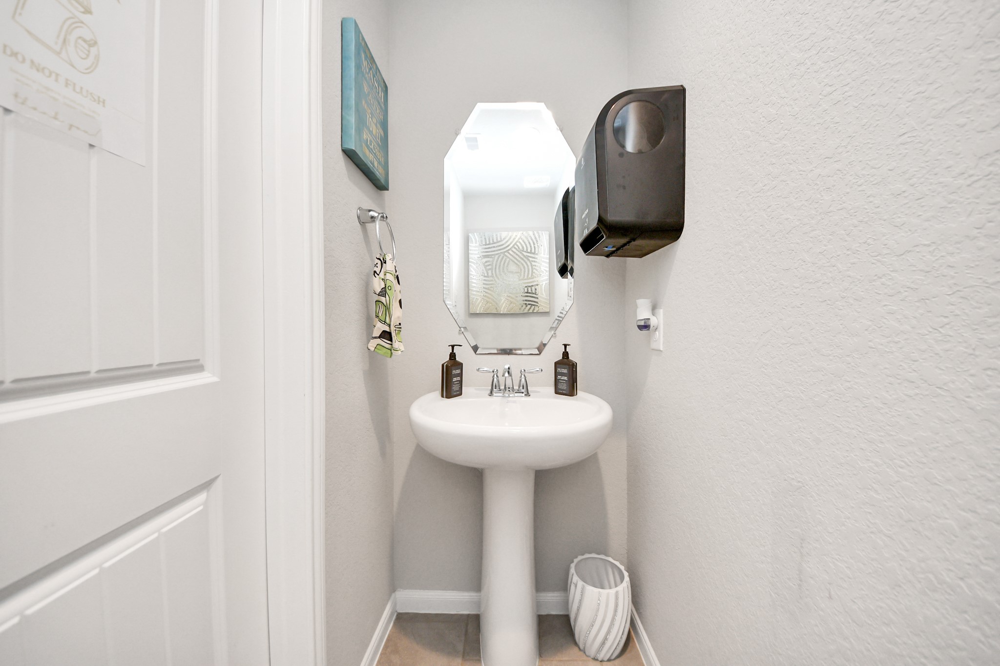 3514 Windham Way Katy, TX 77494 - Photo 20 of 42 a bathroom with a sink and a mirror