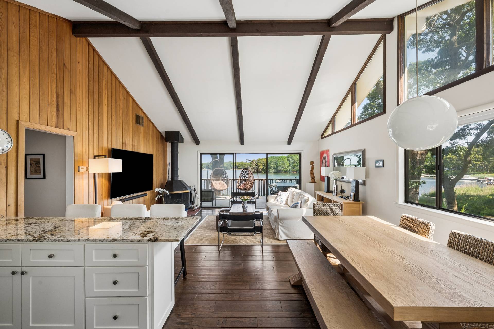 43 Bluff Point Road Sag Harbor, NY 11963 - Photo 6 of 16 Gallery Image 6