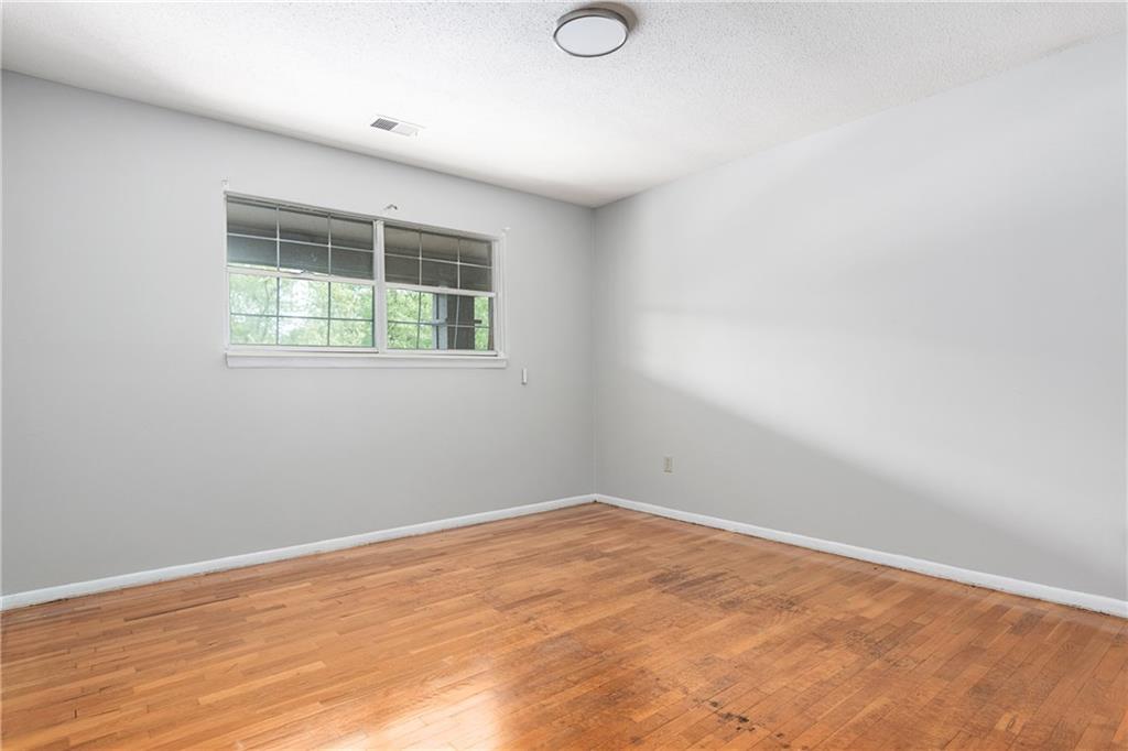 4942 Allisonville Road, Unit F Indianapolis, IN 46205 - Photo 14 of 20 Gallery Image 14
