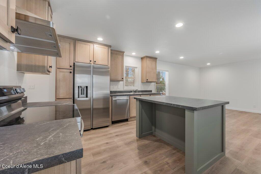 235 Davis Road Sagle, ID 83860 - Photo 12 of 29 kitchen