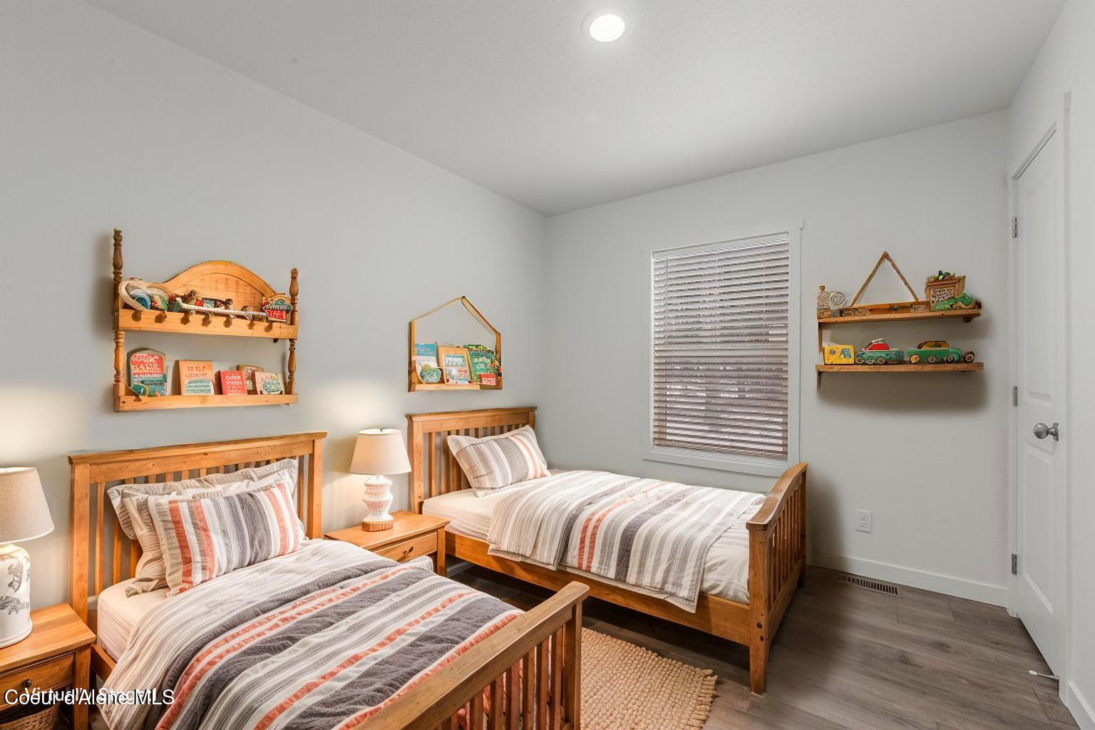 235 Davis Road Sagle, ID 83860 - Photo 19 of 29 bedroom 2