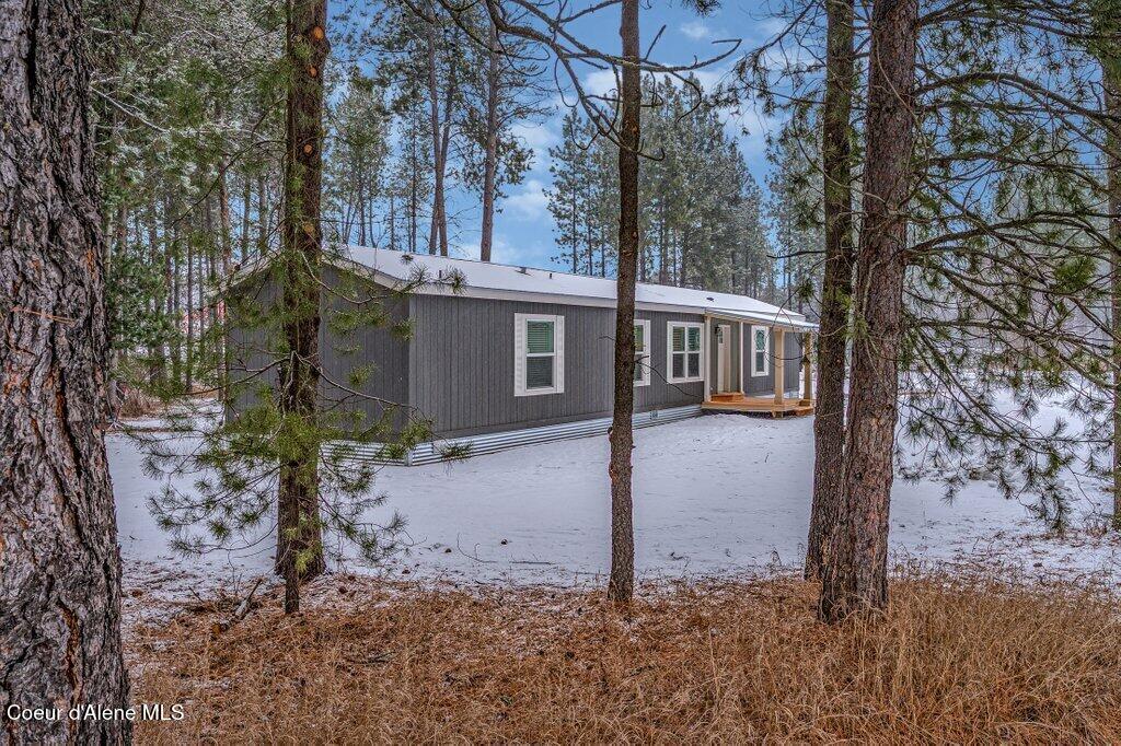 235 Davis Road Sagle, ID 83860 - Photo 2 of 29 welcome home