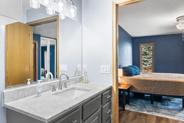 $254,000 | 1568 South Oakwood Road, Oshkosh, WI 54904