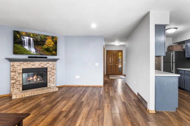 $254,000 | 1568 South Oakwood Road, Oshkosh, WI 54904