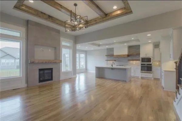 $669,000 | 1305 Mulberry Street, Pleasant Hill, MO 64080