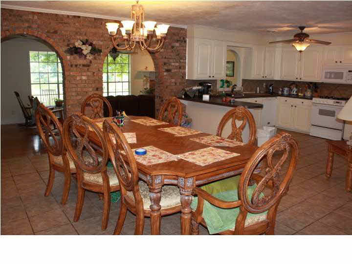 160 Leggett Road Clinton, MS 39056 - Photo 20 of 43 Dining Area