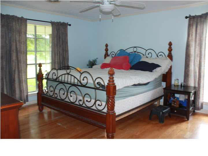 160 Leggett Road Clinton, MS 39056 - Photo 21 of 43 Master Suite