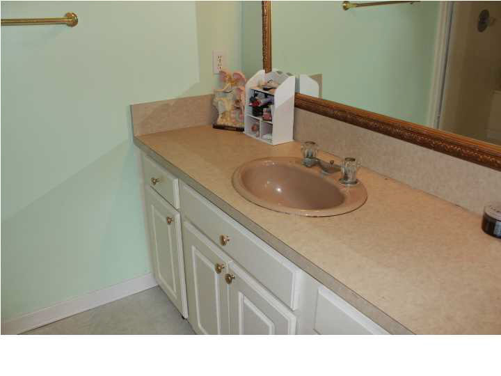 160 Leggett Road Clinton, MS 39056 - Photo 30 of 43 Master Bath