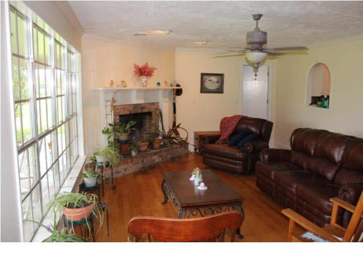 160 Leggett Road Clinton, MS 39056 - Photo 9 of 43 Great Room