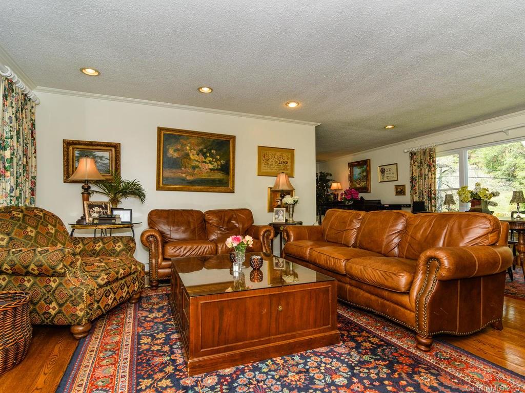 345 Windsor Road Asheville, NC 28804 - Photo 4 of 24 Gallery Image 4