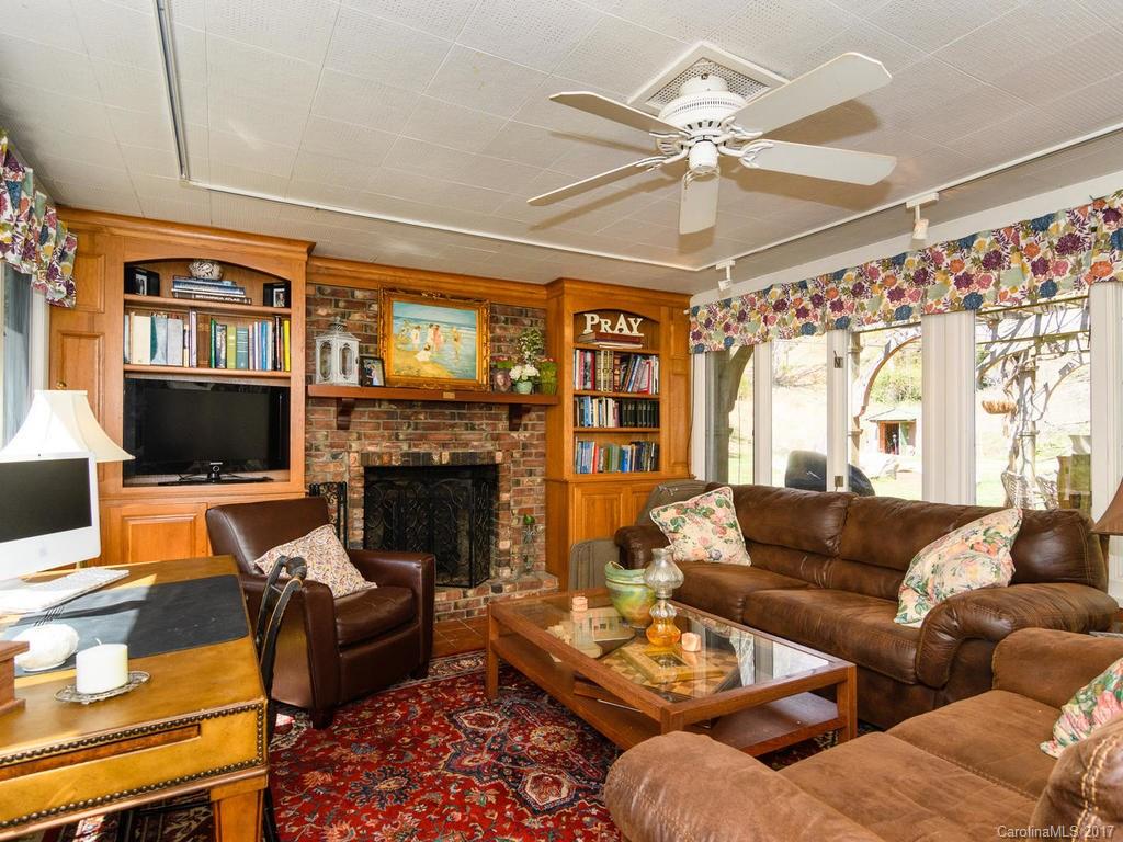 345 Windsor Road Asheville, NC 28804 - Photo 9 of 24 Gallery Image 9