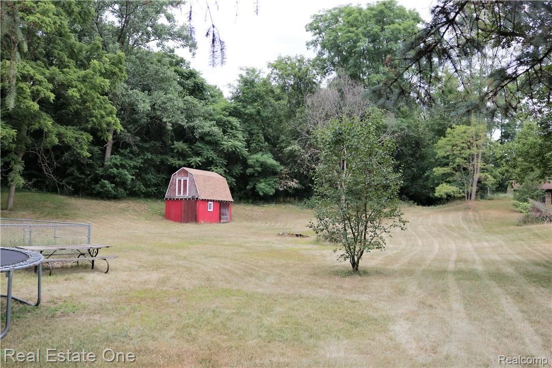 3500 Gregory Road Lake Orion, MI 48359 - Photo 24 of 30 IMG_6169 (2).JPG