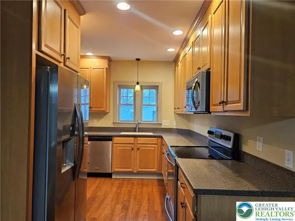 $2,300 | 8115 Main Street, Fogelsville, PA 18051