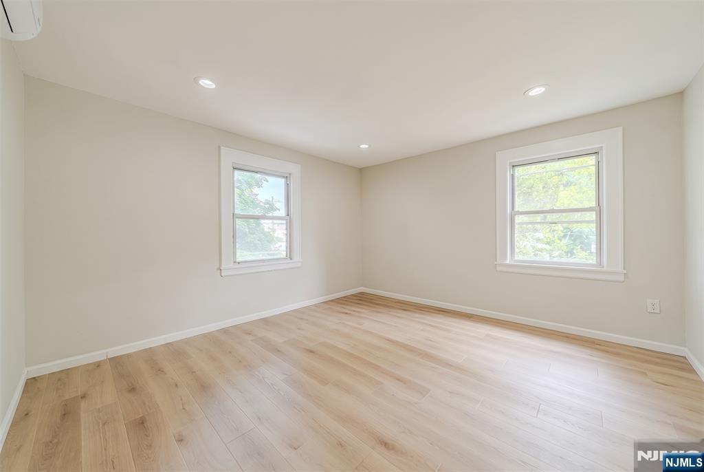 933 Maple Avenue Ridgefield, NJ 07657 - Photo 27 of 33