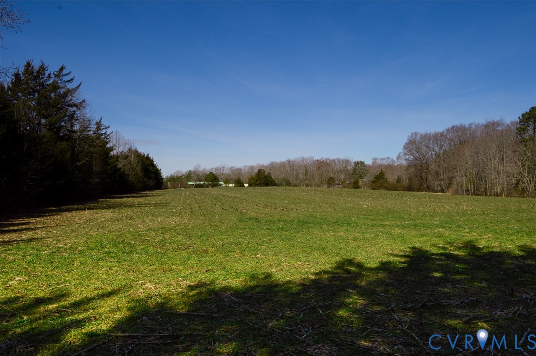 2500 Maidens Road Powhatan, VA 23139 - Photo 19 of 24 a view of an ocean from a yard