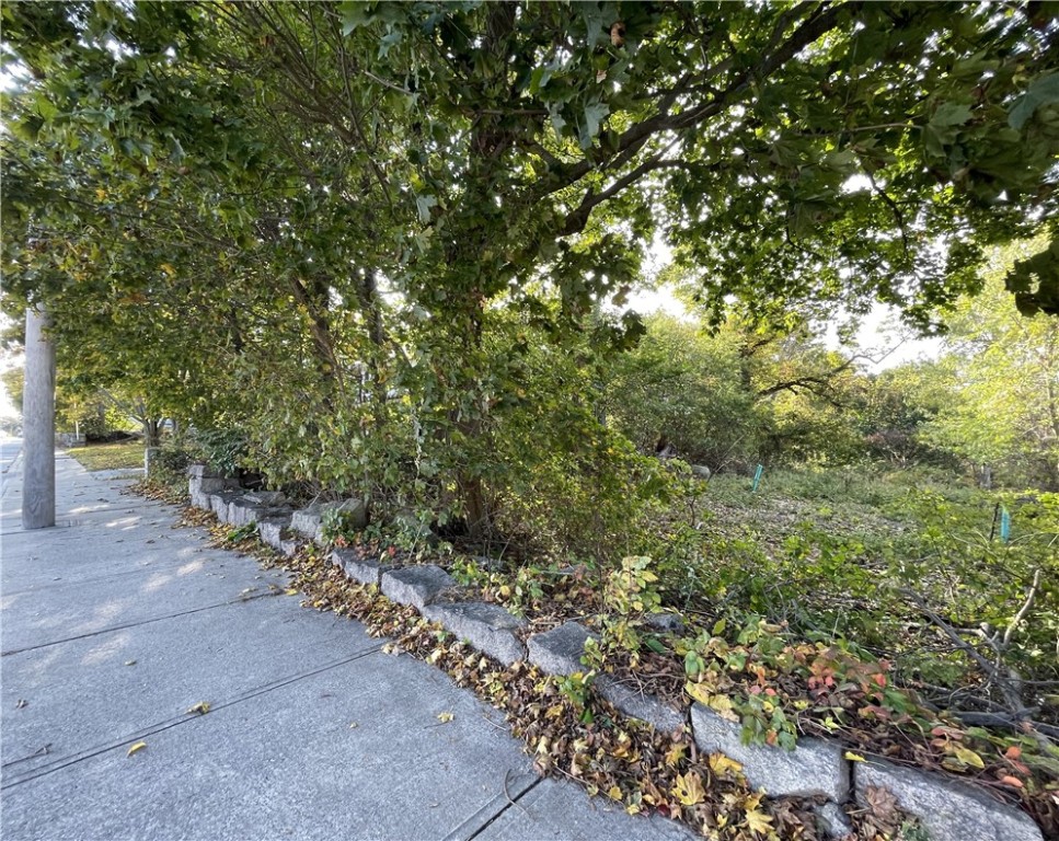 439 Main Road Tiverton, RI 02878 - Photo 14 of 16