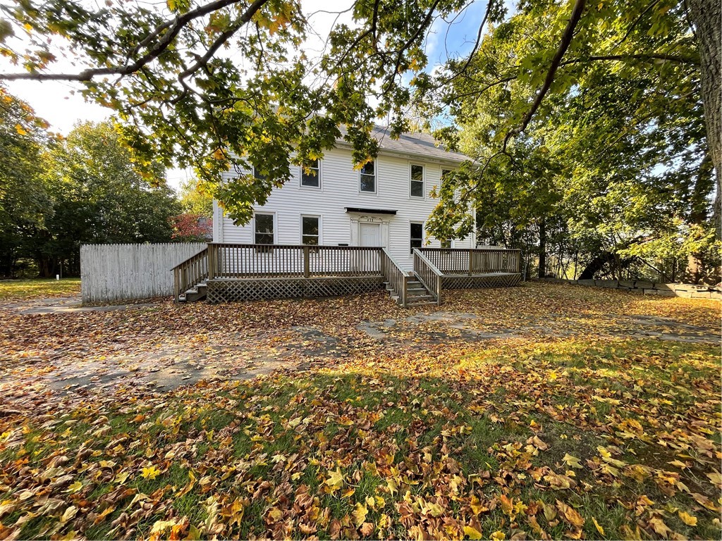 439 Main Road Tiverton, RI 02878 - Photo 2 of 16