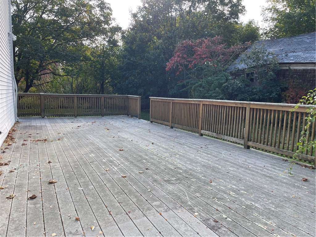 439 Main Road Tiverton, RI 02878 - Photo 6 of 16 Rear deck 40x16