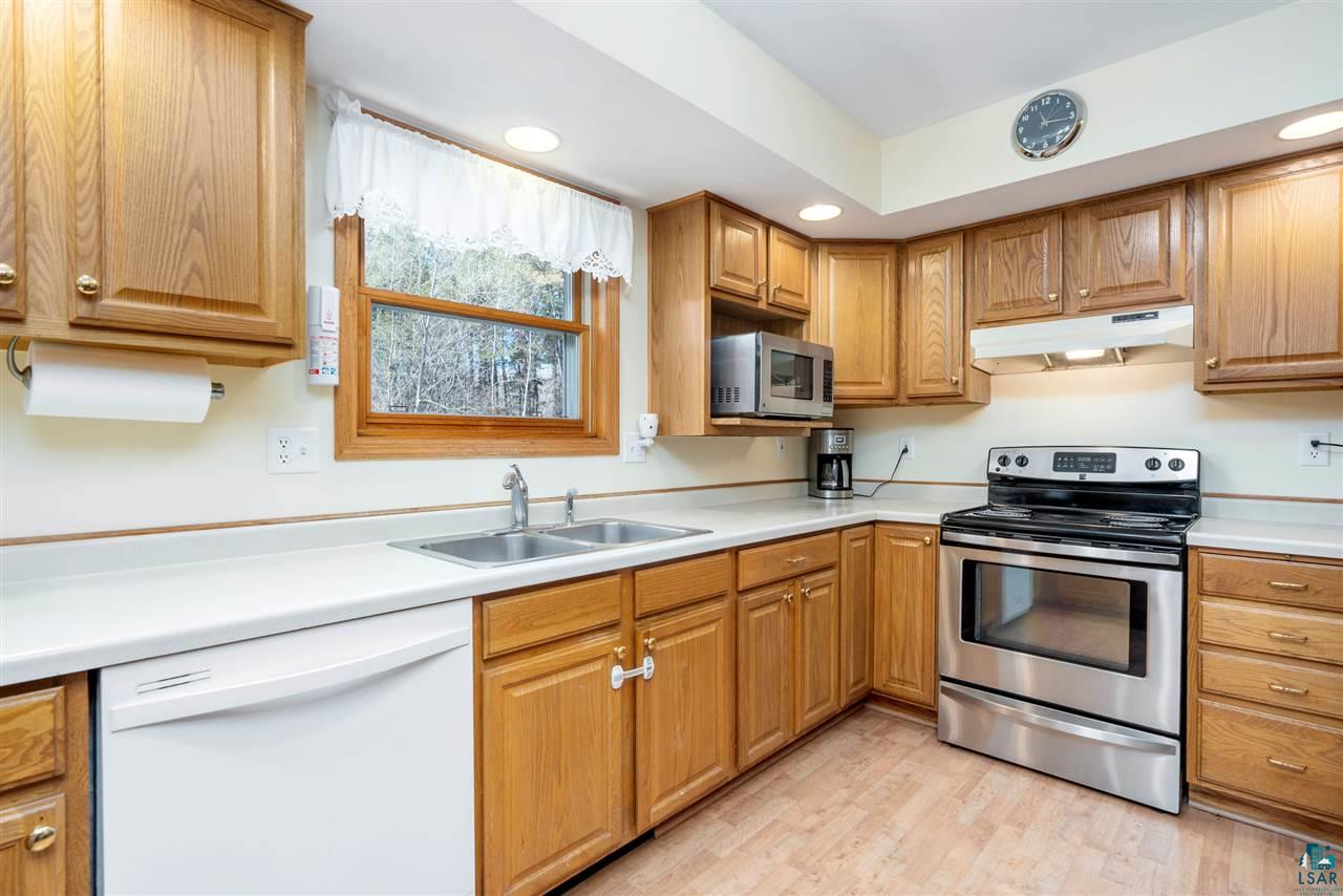 5060 Washburn Road Duluth, MN 55804 - Photo 9 of 31 Kitchen