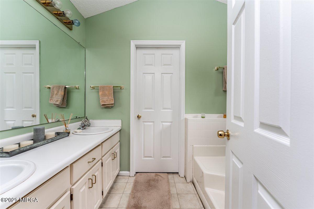 4262 Sardis Church Road Macon, GA 31216 - Photo 9 of 26 19-DSC05704