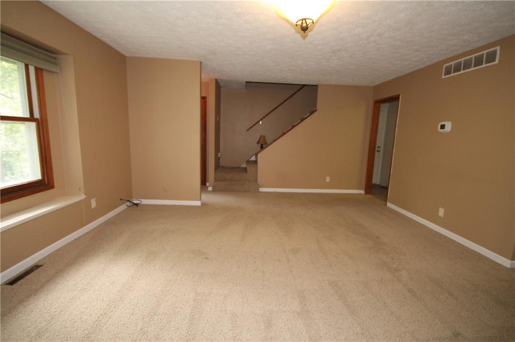 6525 South Sprague Road Columbus, IN 47201 - Photo 18 of 46
