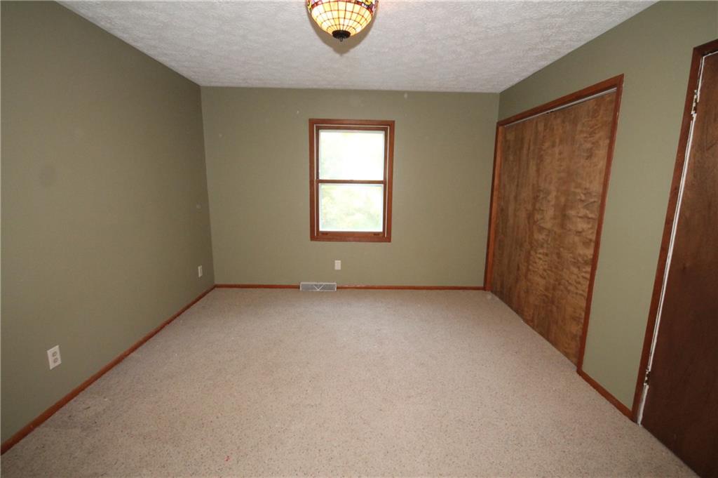 6525 South Sprague Road Columbus, IN 47201 - Photo 28 of 46