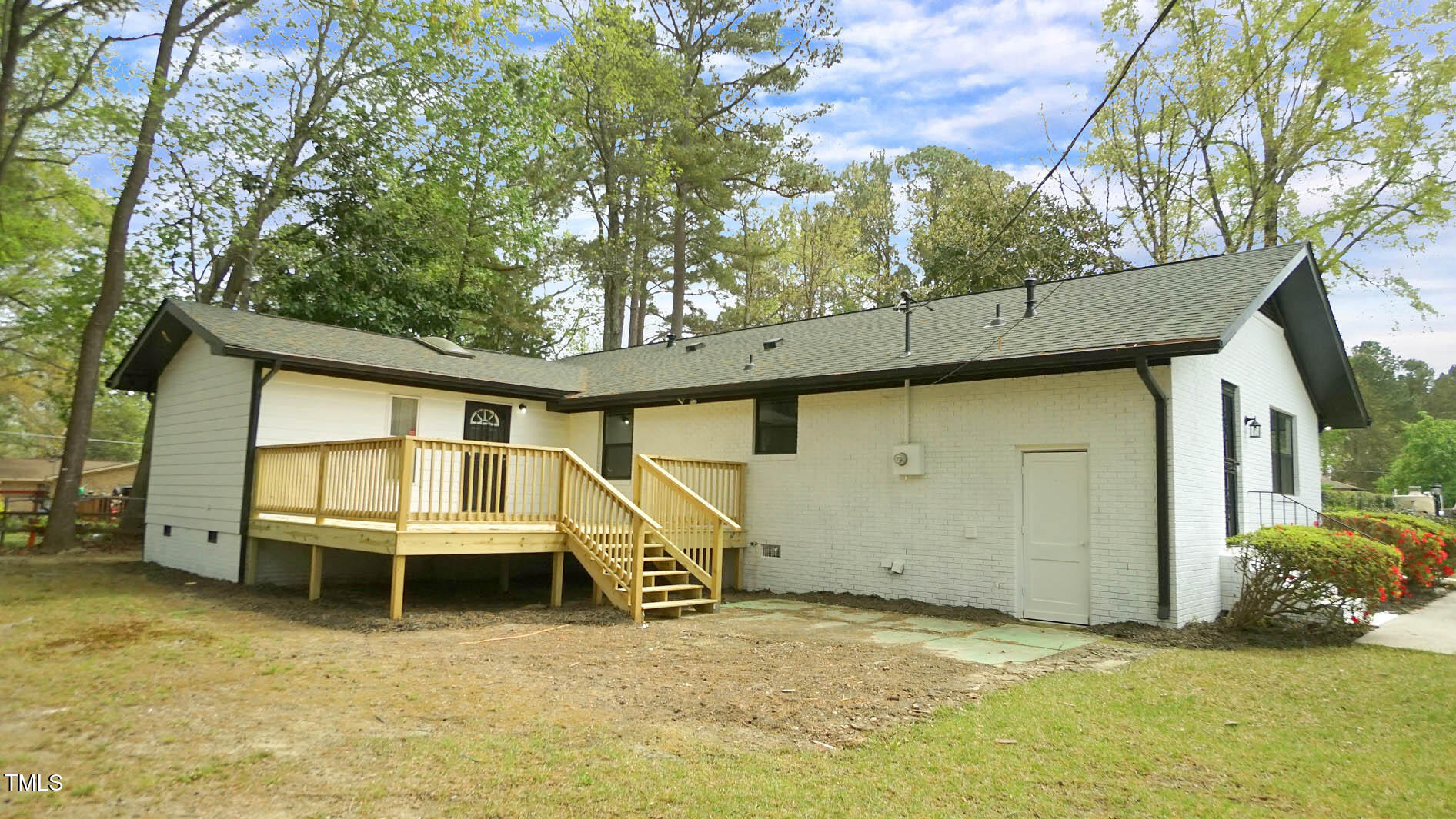 909 Windcrest Road Durham, NC 27713 - Photo 9 of 54 DSC06965
