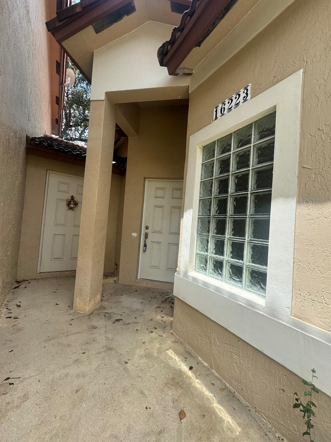 16223 Emerald Cove Road, Unit 16223 Weston, FL 33331 - Photo 4 of 38 a view of front door of house