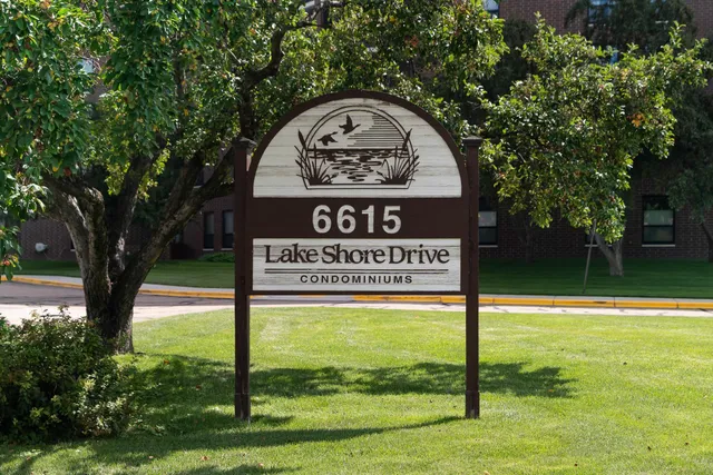 $185,000 | 6615 Lake Shore Drive South, Unit 517, Richfield, MN 55423