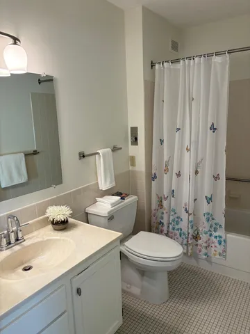 $185,000 | 6615 Lake Shore Drive South, Unit 517, Richfield, MN 55423