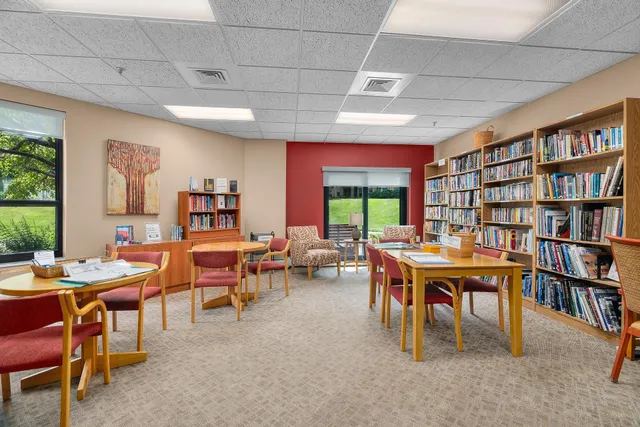 $185,000 | 6615 Lake Shore Drive South, Unit 517, Richfield, MN 55423