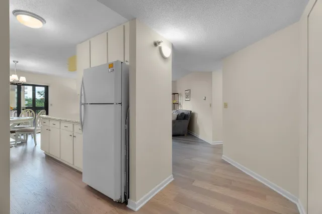 $185,000 | 6615 Lake Shore Drive South, Unit 517, Richfield, MN 55423