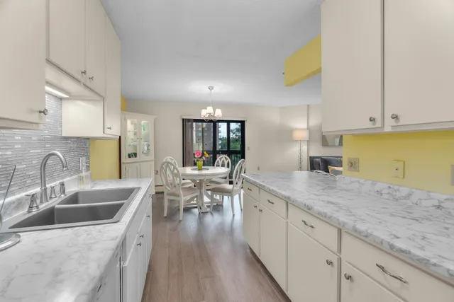 $185,000 | 6615 Lake Shore Drive South, Unit 517, Richfield, MN 55423