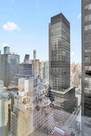 $2,850,000 | 138 East 50th Street, Unit 26C | Midtown East