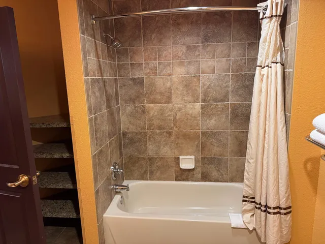 $236,750 | 2411 River Wisconsin Dells Wi 53965, Unit 2227, Wisconsin Dells, WI 53965